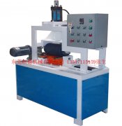 兩(liang)輥小型液壓自動(dong)卷邊機