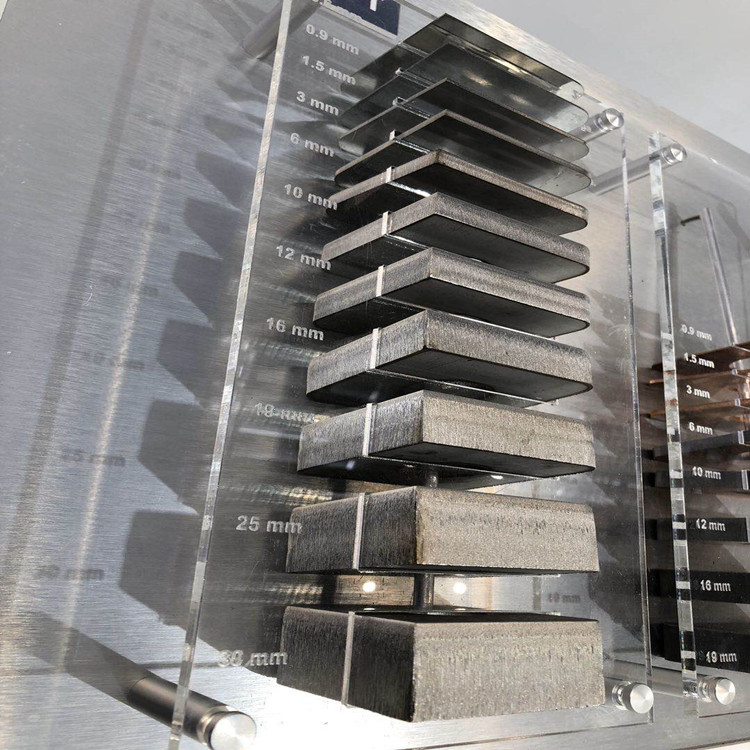 加工(gong)钣金激(jī)光切割(gē) 打孔 機(jī)架焊接(jie)